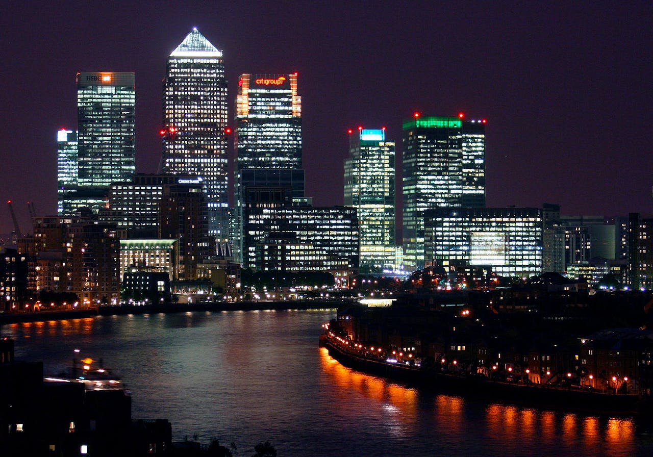 Canary Wharf at night